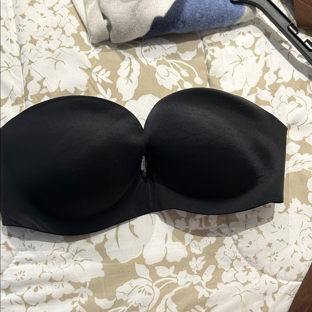 Victoria's Secret Elegant Black Bra strapless